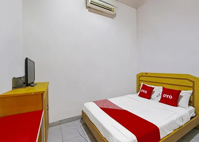 OYO 3060 Al Fatih Guest House Syariah